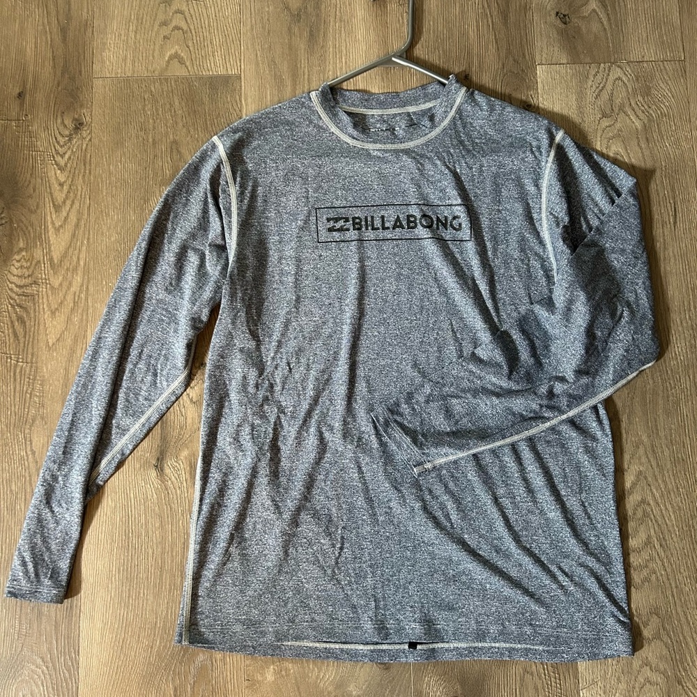 Billabong Men’s Long Sleeve Rashguard Shirt Size Large Grey Blue